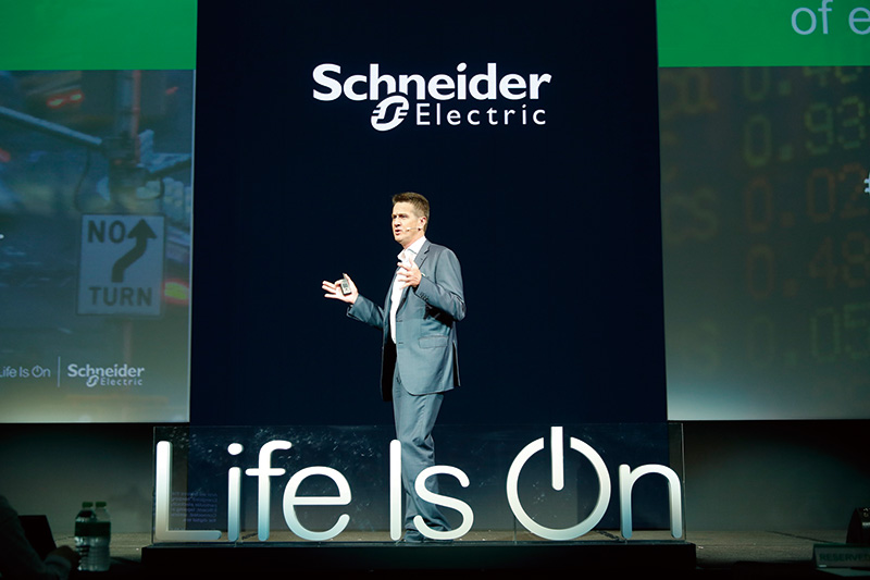 필립 델롬 부회장