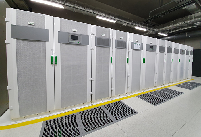 슈나이더 일렉트릭이 공급한 UPS 시스템