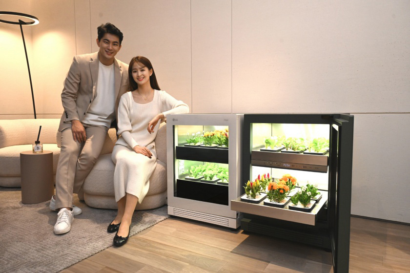 신개념 식물생활가전 LG 틔운
