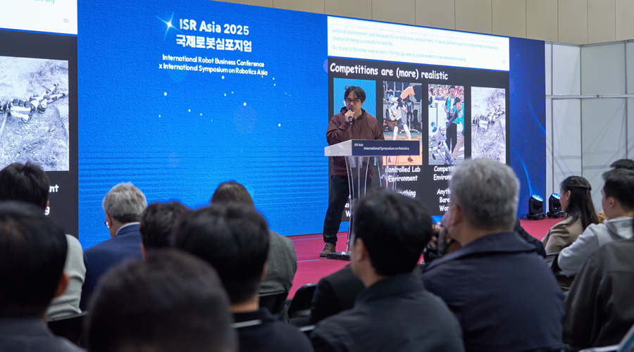 5만 명 운집 ‘2025 로보월드’… AI 휴머노이드부터 국방·헬스케어까지, K-로봇의 ‘상용화’를 증명하다 5만 명 운집 ‘2025 로보월드’… AI 휴머노이드부터 국방·헬스케어까지, K-로봇의 ‘상용화’를 증명하다