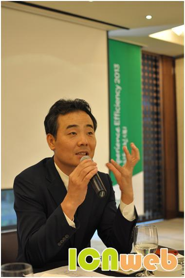 김경록 슈나이더일렉트릭코리아 사장은 19일 기자간담회에서 에너지 위기 해법으로 '스마트그린시티'를 제안했다.(사진. 아이씨엔)